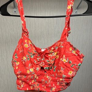 Matching floral set, cropped tank with shorts and matching hair accessory